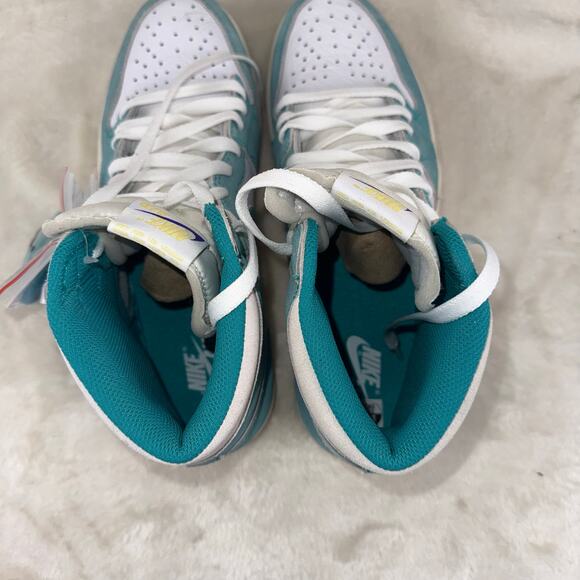 Nike Air Jordan 1 Retro High OG Turbo Green Sneakers Men\'s Size 10.5 555088-311 main image 4
